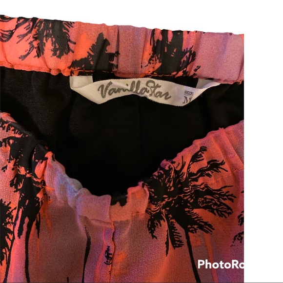 Vanilla star shorts with palm tree theme size medium - Picture 2 of 9